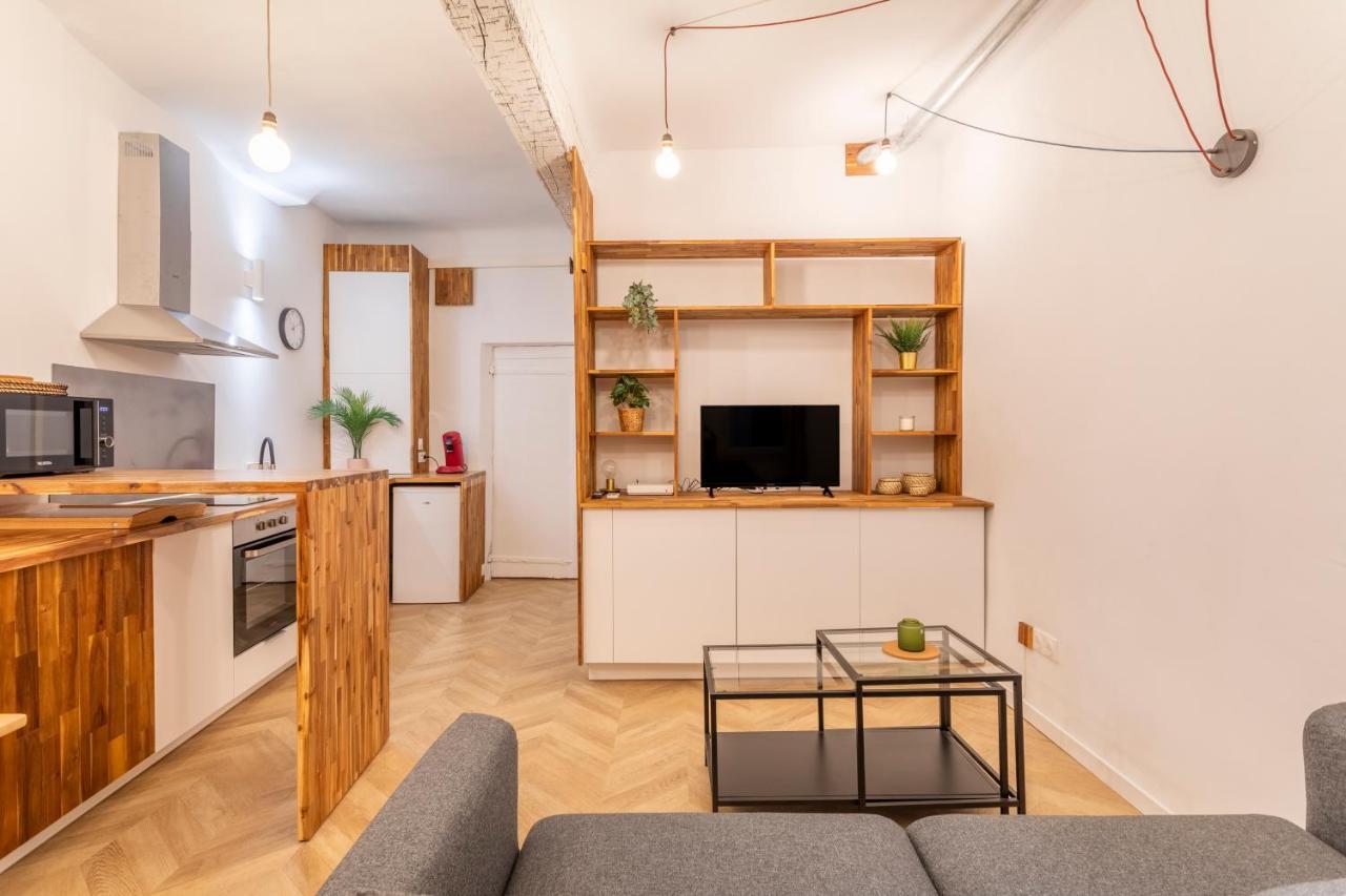 T2 Centre Apartment *